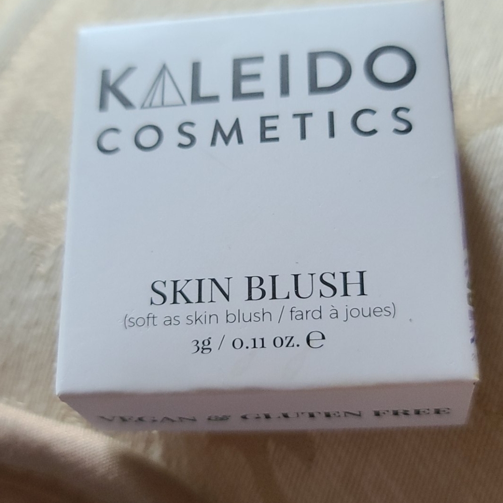 Skin blush, vegan animal cruelty free.